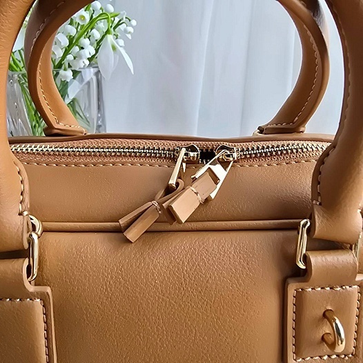 Кожаная сумка Loewe Amazona 24.5x13 см   