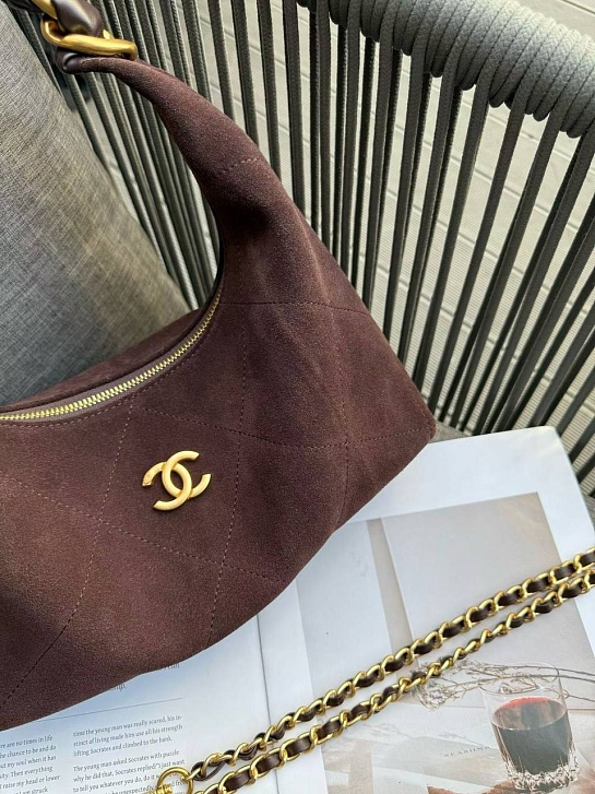 Замшевая сумка Chanel 29x21 см
