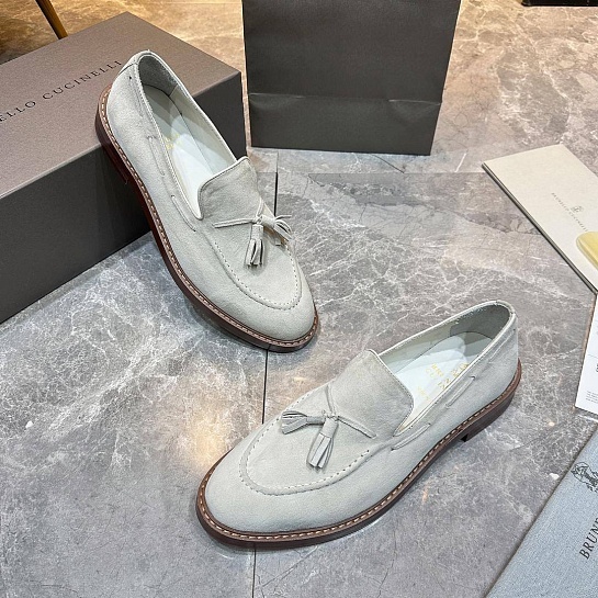 Замшевые лоферы Brunello Cucinelli tassels - Light Grey