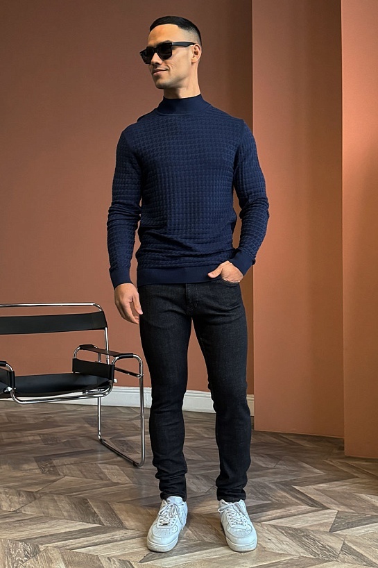 Мужская водолазка Brioni синего цвета