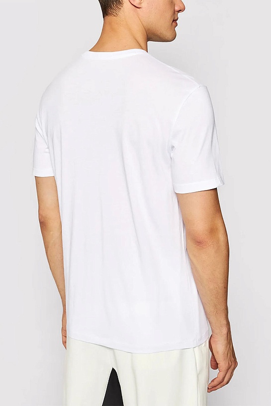 Футболка белого цвета Armani Exchange logo-patch