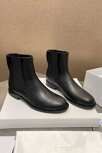Женские кожаные сапоги The Row   