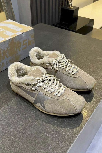Женские замшевые кроссовки с мехом Golden Goose Super-Star premium   