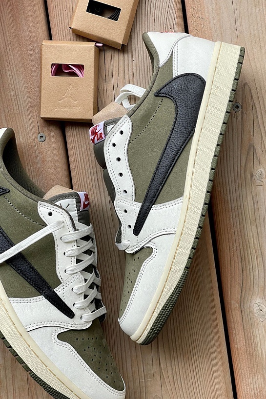 Кроссовки Travis Scott x Nike Air Jordan 1 Low "Medium Olive" Premium
