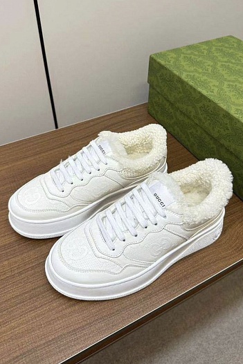 Женские кожаные кроссовки с мехом Gucci GG Premium   