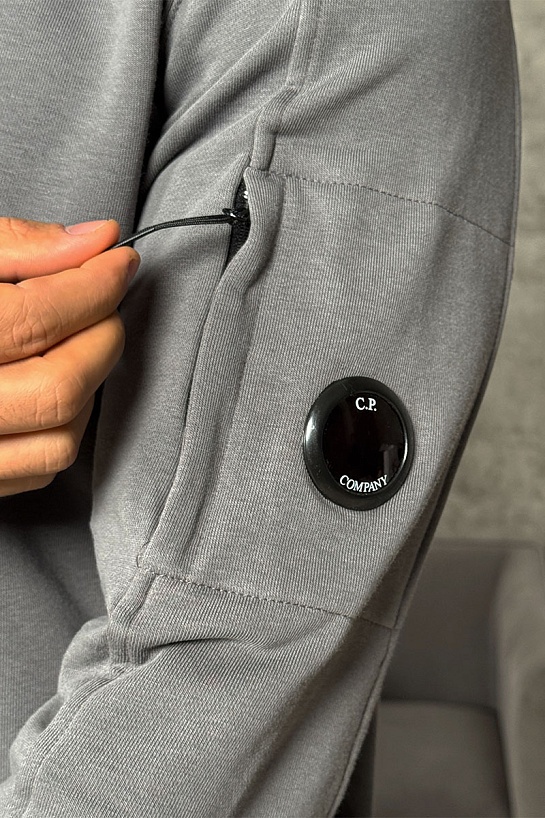 Серая кофта C.P. Company lens-detail