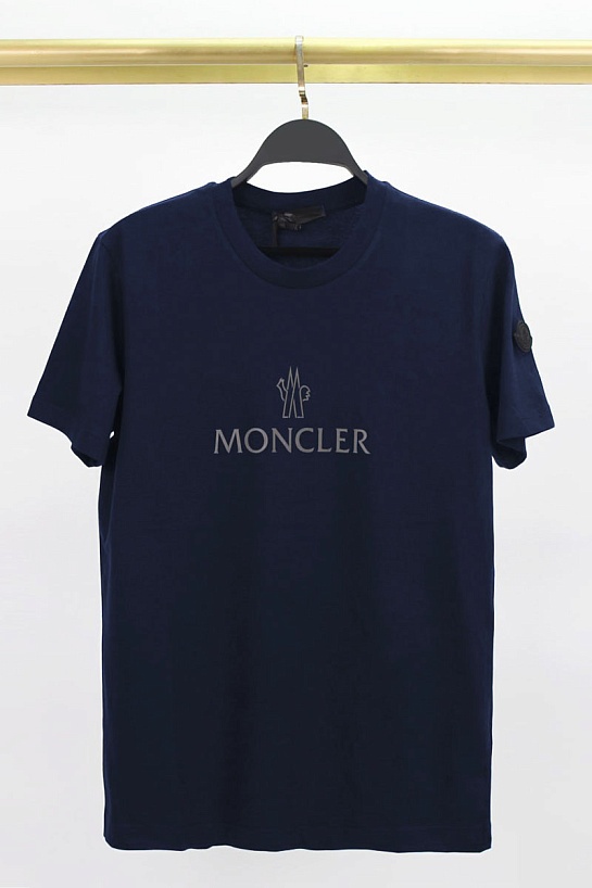 Мужская тёмно-синяя футболка Moncler logo-patch