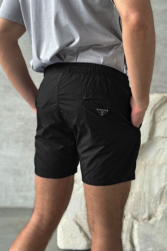Чёрные шорты Prada logo-embroidered