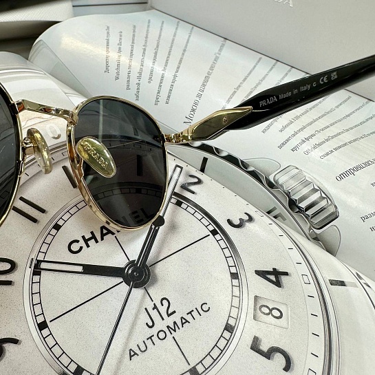 Солнцезащитные очки Prada Loden Lenses