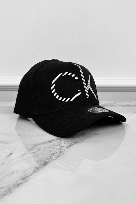 Бейсболка чёрного цвета Calvin Klein