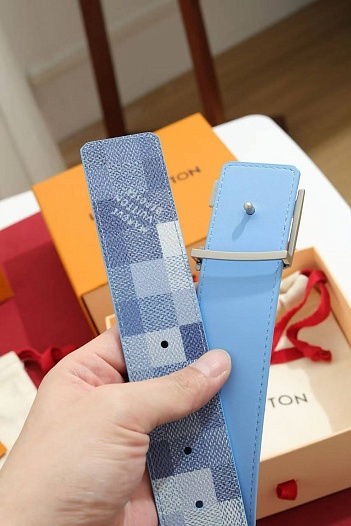 Кожаный ремень Louis Vuitton Initiales Damoflage   