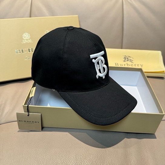 Бейсболка чёрного цвета Burberry premium