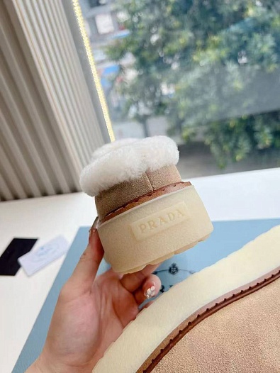 Женские бежевые ботинки сабо Prada   