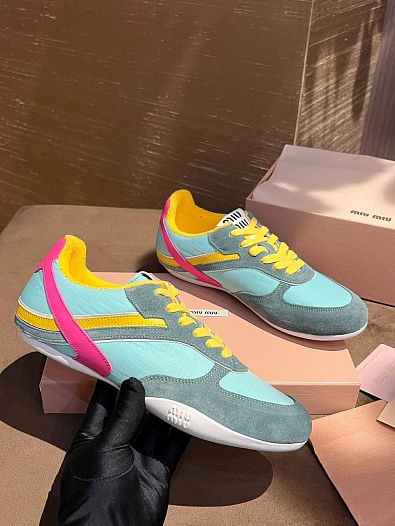 Замшевые женские кроссовки MIU MIU   
