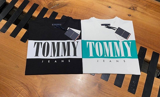 Мужская футболка Tommy Hilfiger чёрного цвета   