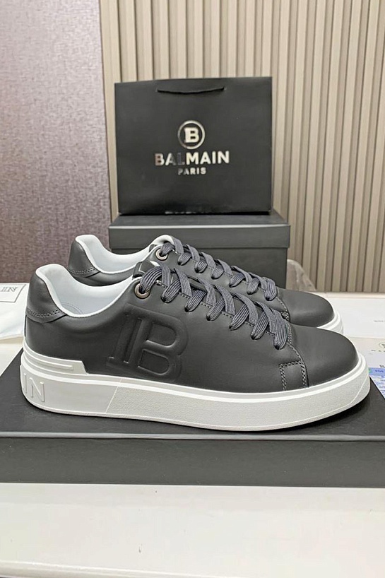 Кожаные кроссовки Balmain серого цвета