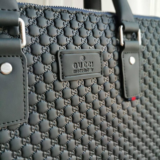Кожаная сумка Gucci GG Supreme briefcase 38х28 см