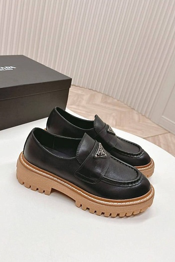 Женские кожаные лоферы Prada Premium - Black   