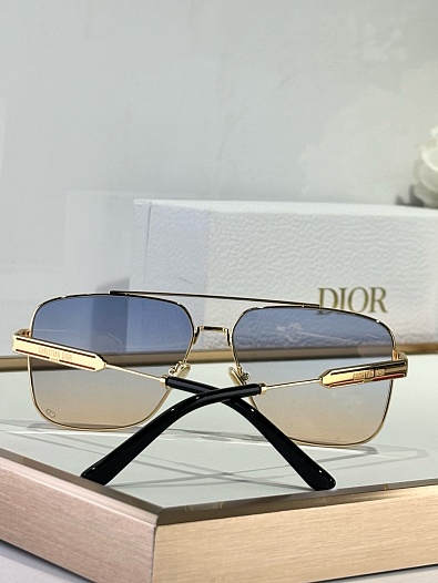 Солнцезащитные очки Dior   