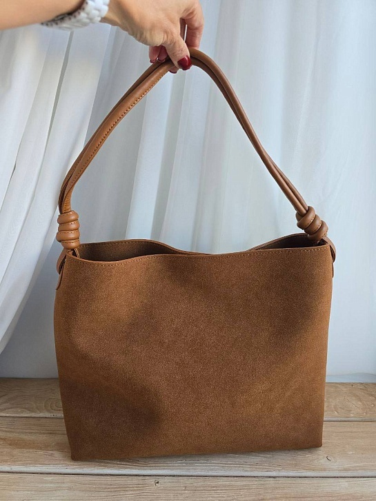 Замшевая сумка Loewe 35x30 см