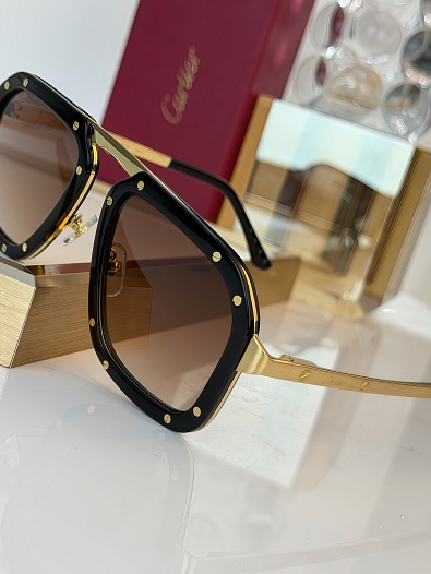 Солнцезащитные очки Cartier Santos    