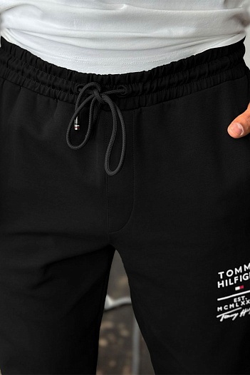 Спортивные штаны чёрного цвета Tommy Hilfiger   