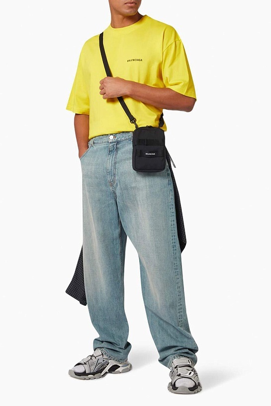 Жёлтая оверсайз футболка Balenciaga Medium Fit Vintage