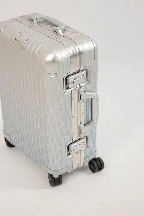 Чемодан Rimowa x Dior Aluminum Gradient S Premium 53x37x22 см