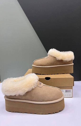 Женские ботинки с мехом UGG Mate Revival - Biege   