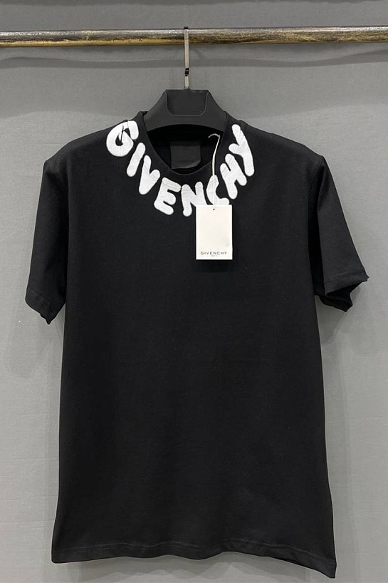 Чёрная оверсайз футболка Givenchy