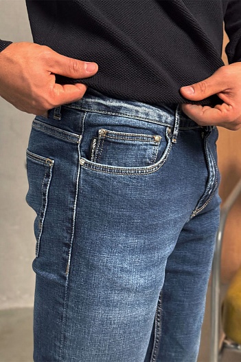 Мужские синие джинсы Armani Exchange   