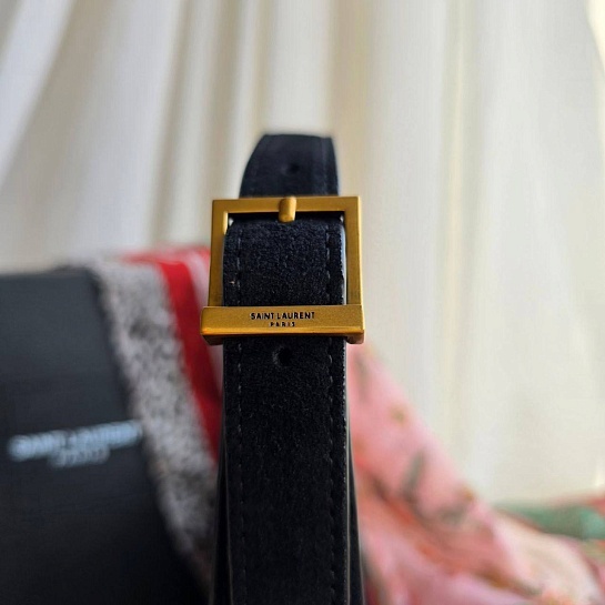 Женская чёрная замшевая сумка Yves Saint Laurent 25x13 см