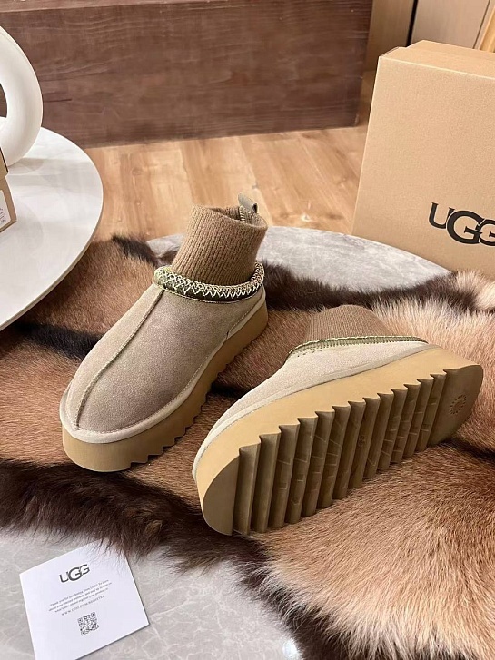 Женские замшевые ботинки UGG Tazz Platform - Brown