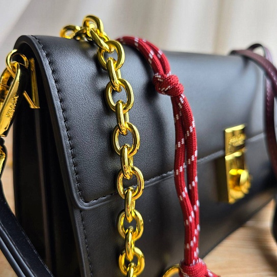 Кожаная сумка Prada Small Soft Sound 23x14 см