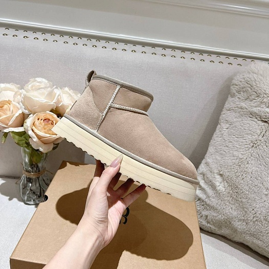 Женские ботинки UGG Classic Ultra Mini Platform - Brown   