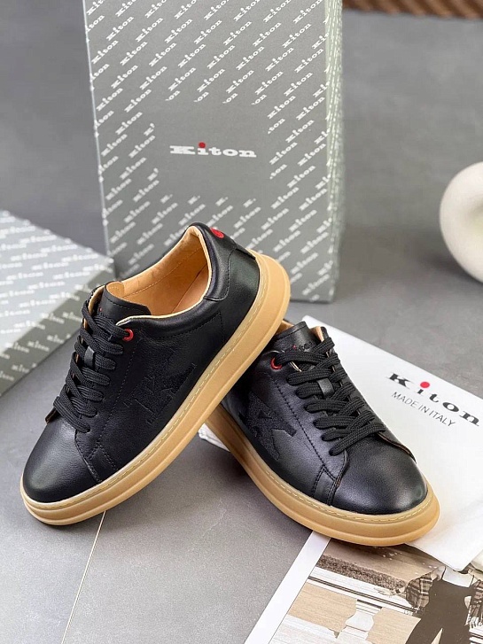 Кожаные кроссовки Kiton чёрного цвета