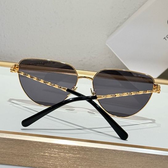 Солнцезащитные очки Tory Burch Cat Eye