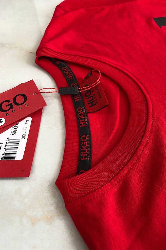 Мужская красная футболка Hugo Boss