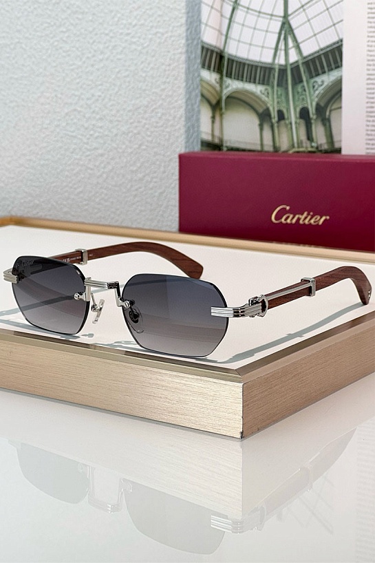 Солнцезащитные очки Cartier