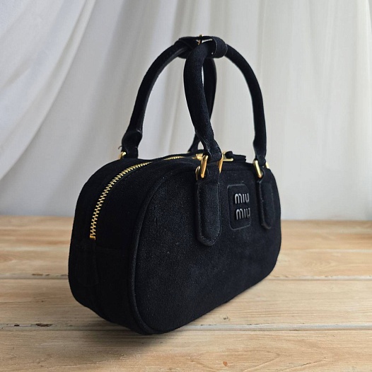 Замшевая чёрная сумка MIU MIU 23x13 см   