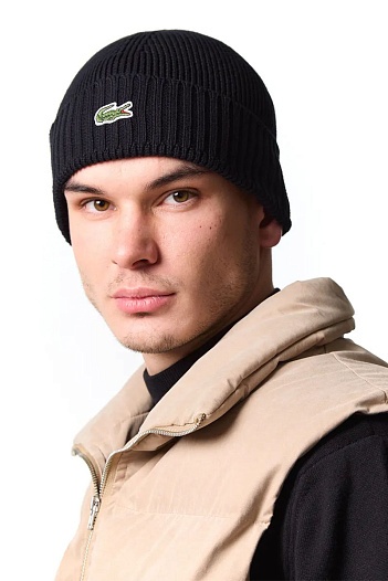 Шапка чёрного цвета Lacoste logo-embroidered   
