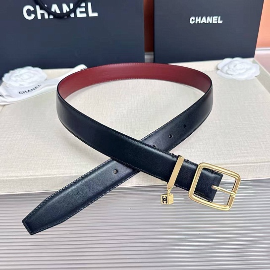 Кожаный ремень Chanel чёрного цвета