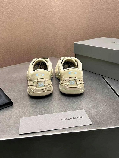 Женские кожаные кроссовки Balenciaga Hamptons Worn-Out premium   