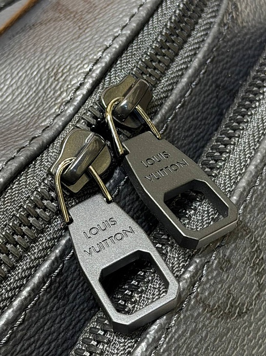 Кожаная сумка Louis Vuitton Rush Bumbag premium 30x15x8 см