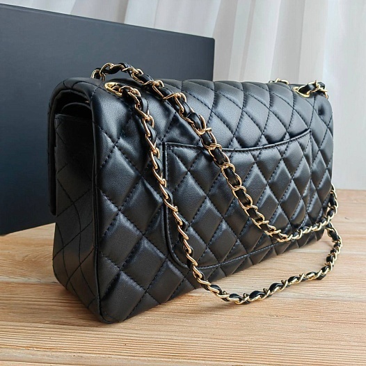 Кожаная чёрная сумка Chanel 30x18 см   