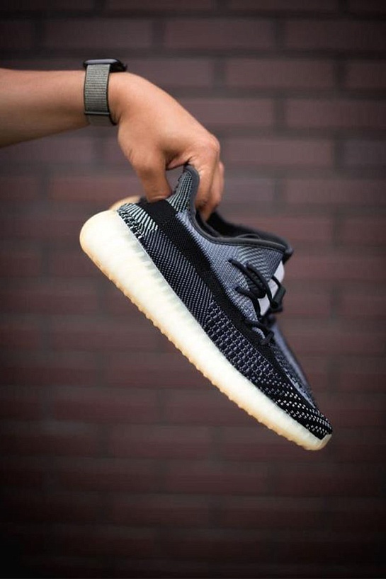 Кроссовки Adidas Yeezy Boost 350 V2 "Carbon" Premium