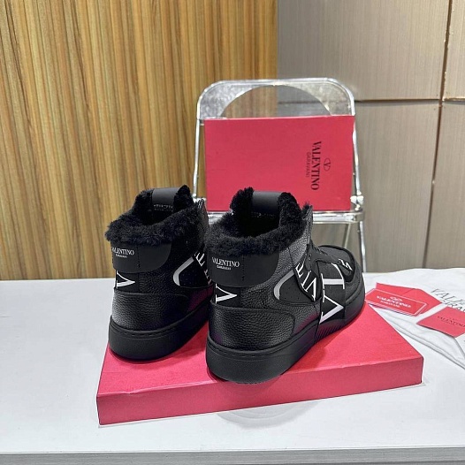Кроссовки с мехом Valentino VL7N high-top    