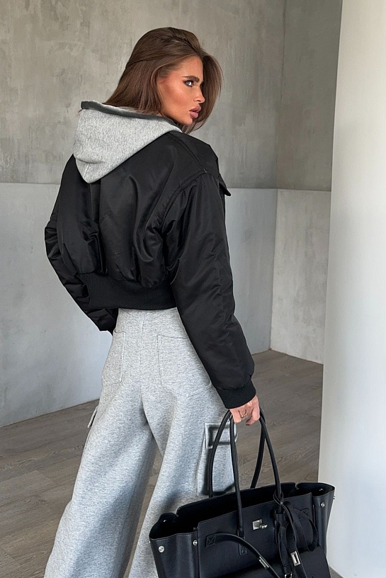 Женский бомбер Max Mara чёрного цвета