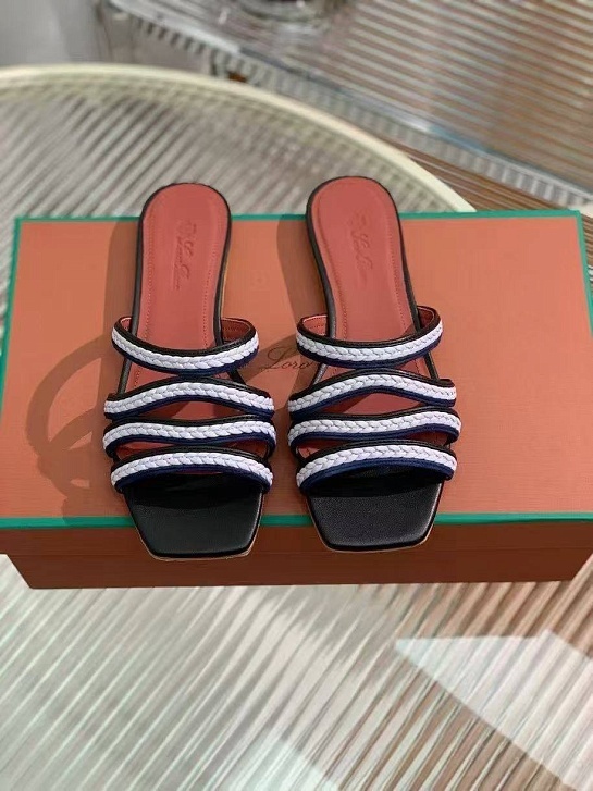 Женские кожаные шлёпанцы Loro Piana Premium