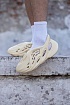 Кроссовки Adidas Yeezy Foam RNNR "Desert Sand"